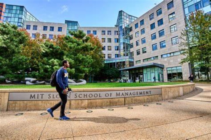Does Sam Houston have a business school?