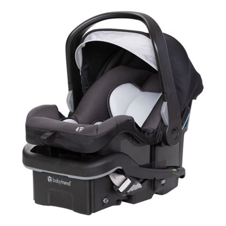 How much does the Baby Trend EZ Flex Loc infant car seat weigh?