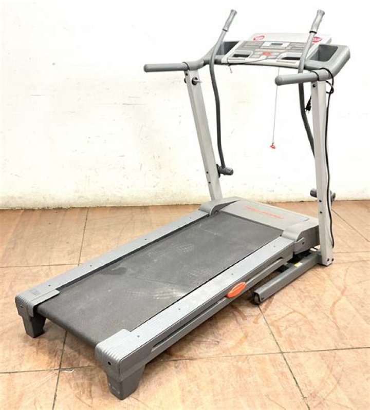 How much does the ProForm 720e weigh?