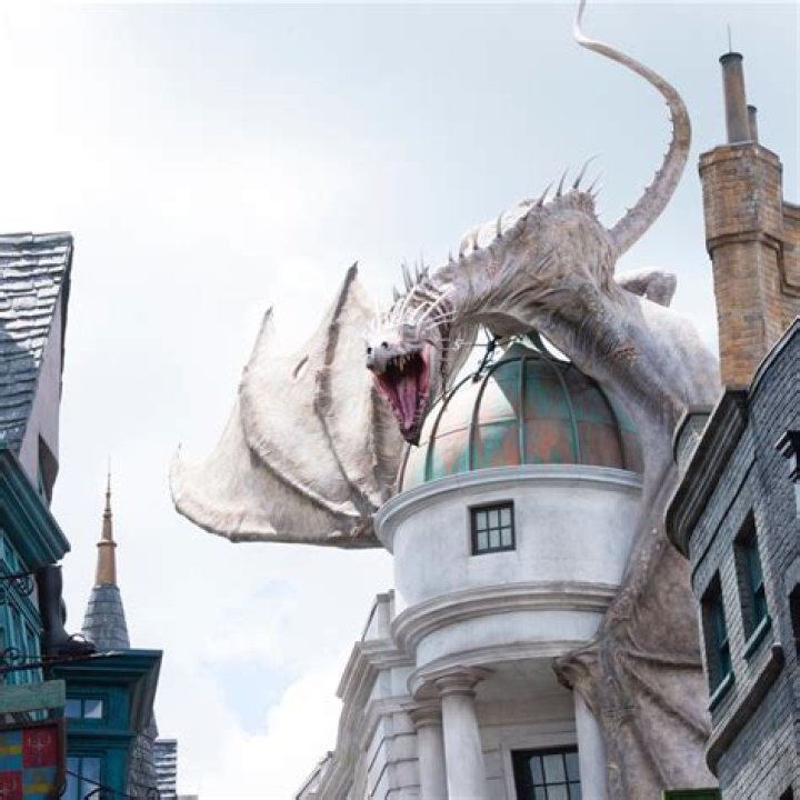 Is Diagon Alley LEGO worth it?