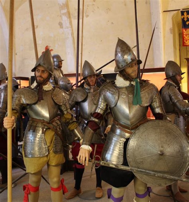 What clothes did Spanish conquistadors wear?
