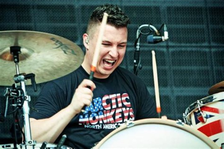 What instruments does Matt helders play?