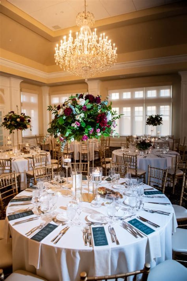 What is new in wedding decor?