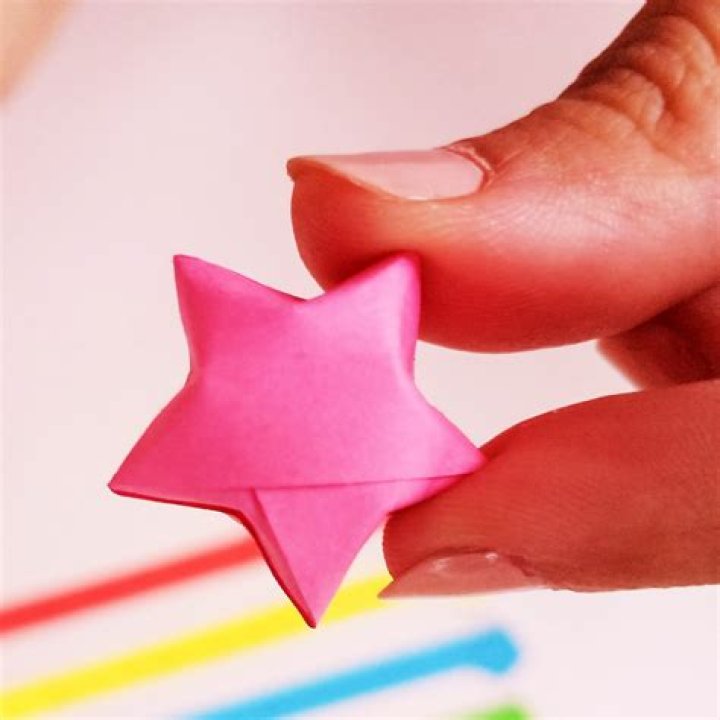 What is the easiest thing to make out of origami?