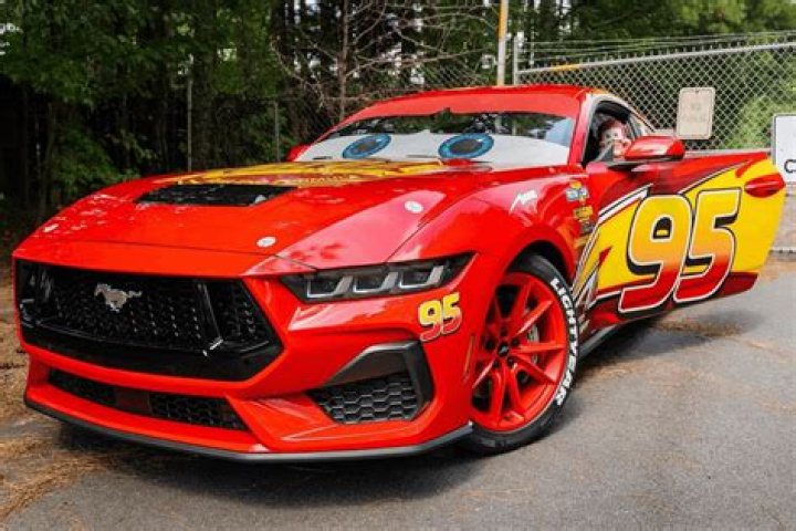 What kind of car is a 2013 Dodge Dart?