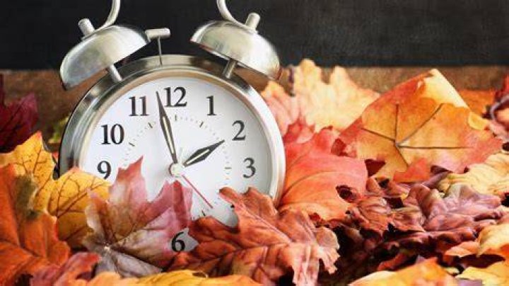 When did the clocks go back in California?