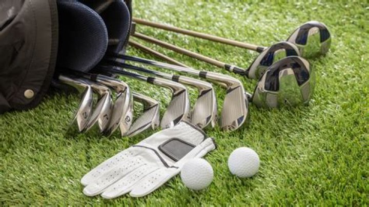 Where can I play golf in The Woodlands?
